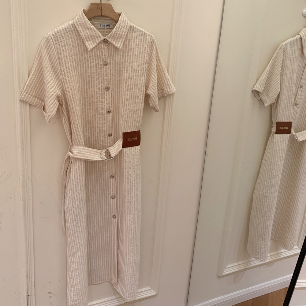 Loewe khaki-colored shirt-collar dress - Picture 4 of 4
